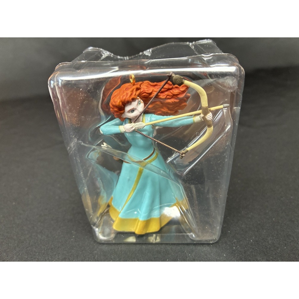 2013 Hallmark Keepsake Disney Pixar Brave Merida The Archer Ornament QXD6822